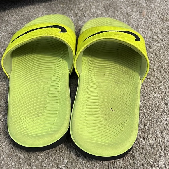 Nike slides - Picture 3 of 3